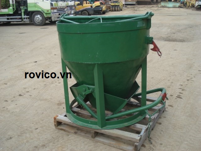Tìm hiểu về phễu đổ bê tông cẩu tháp